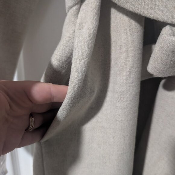 Zara Cream Trench Coat with Faux Fur Collar - Picture 9 of 15